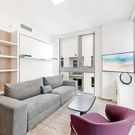 Ocean View Downtown 1 Bedroom Condo Pool And Fitness